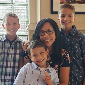 Meet your Posher, Olivia